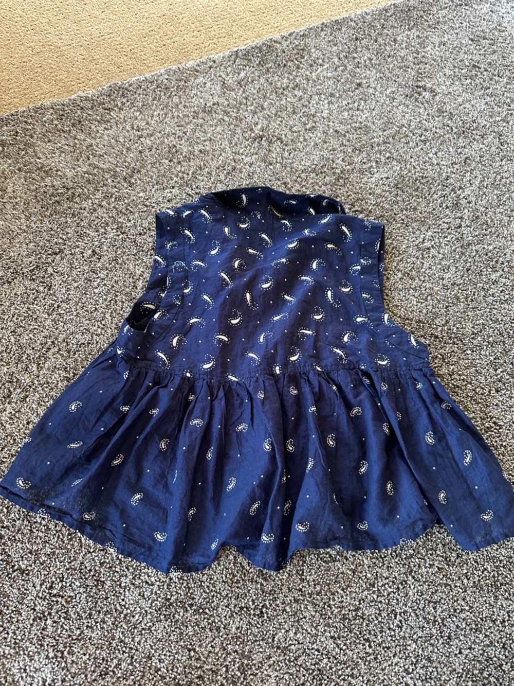 Source Unknown Navy Paisley Tiered Sleeveless Blouse - Picture 5 of 5